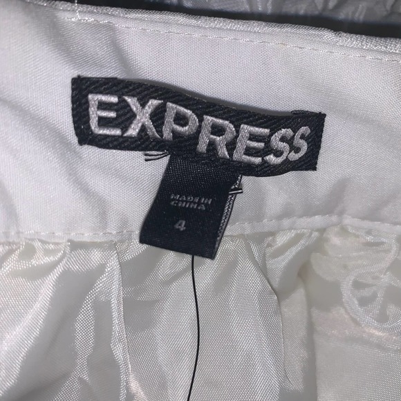 Express Women’s Size 4 White Mid Thigh Ruffle Skirt NWT - Picture 6 of 6